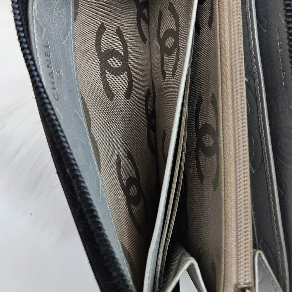 Chanel  Black Quilted Leather Cambon Ligne Zippy Organizer Wallet - Picture 16 of 17